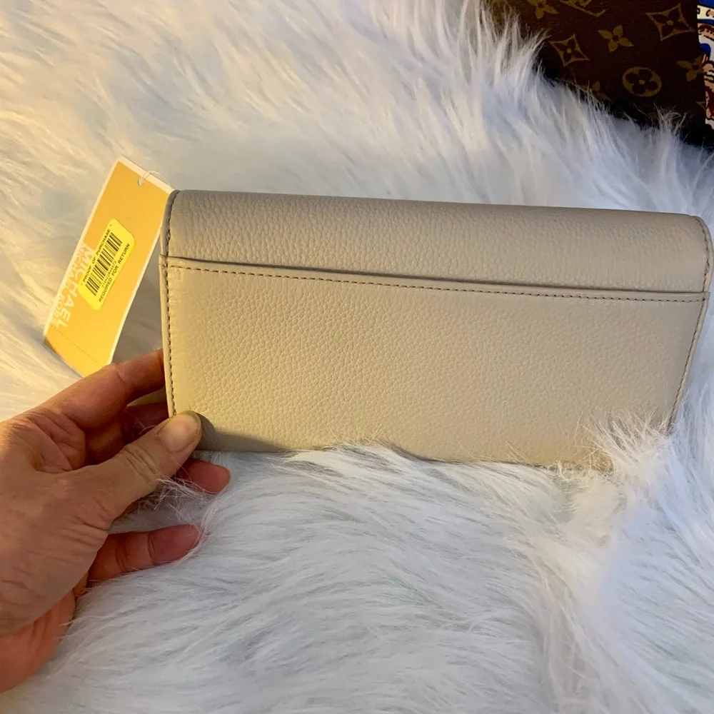 NWT Michael Kors‎ Wallet